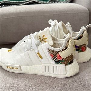 adidas NMD R1 boost floral